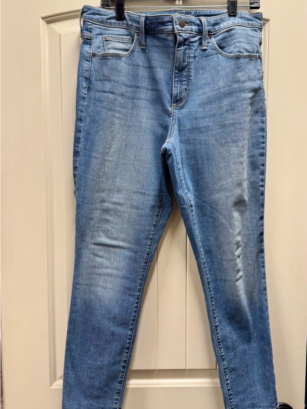 Universal Thread Light Wash Skinny Jeans
